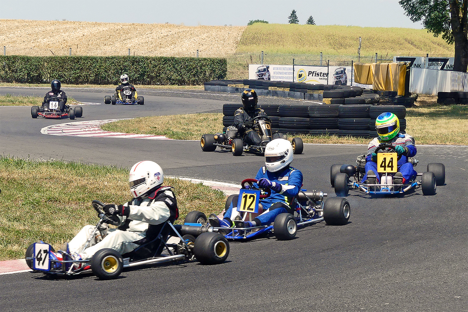 Die Klassik Karts rollen am Steigerwaldring in Gerolzhofen